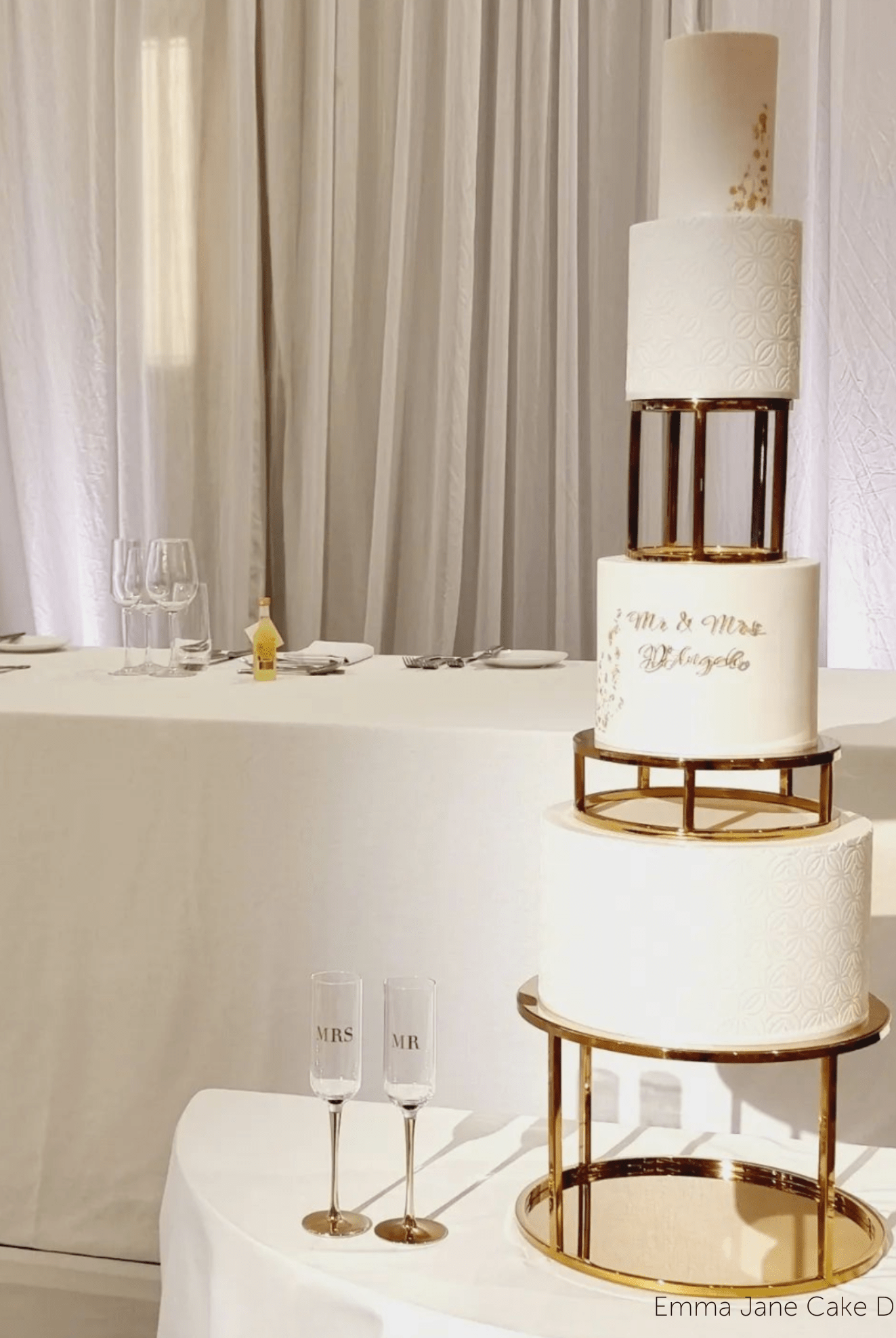 14” Round Metallic Plinth - Prop Options