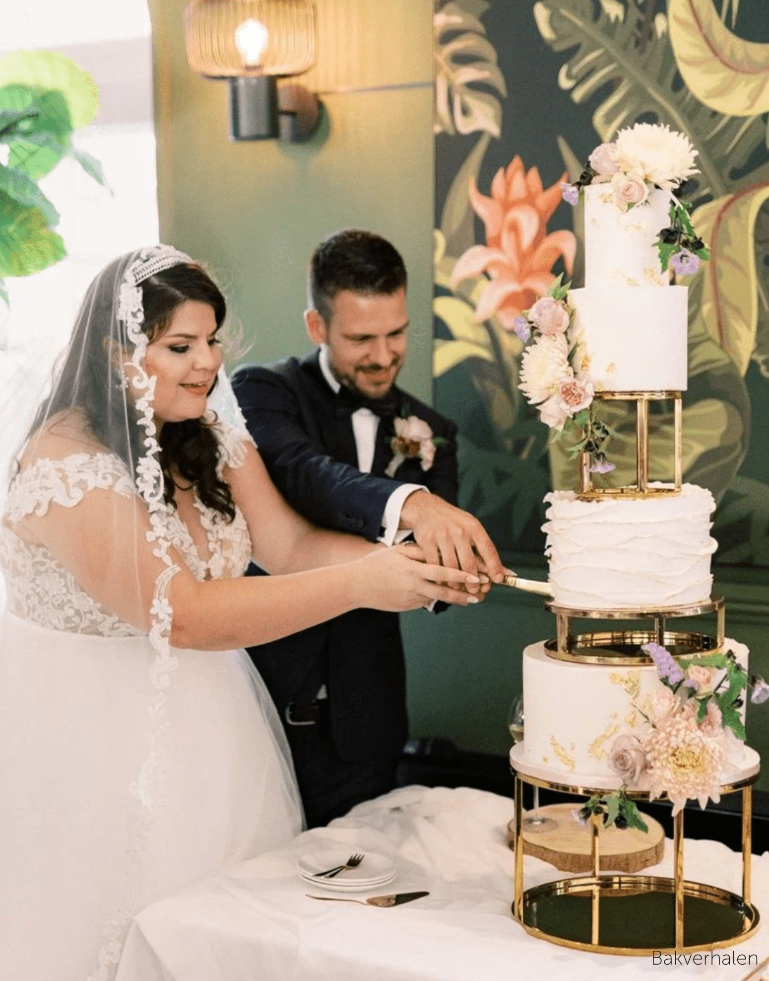 14” Round Metallic Plinth - Prop Options