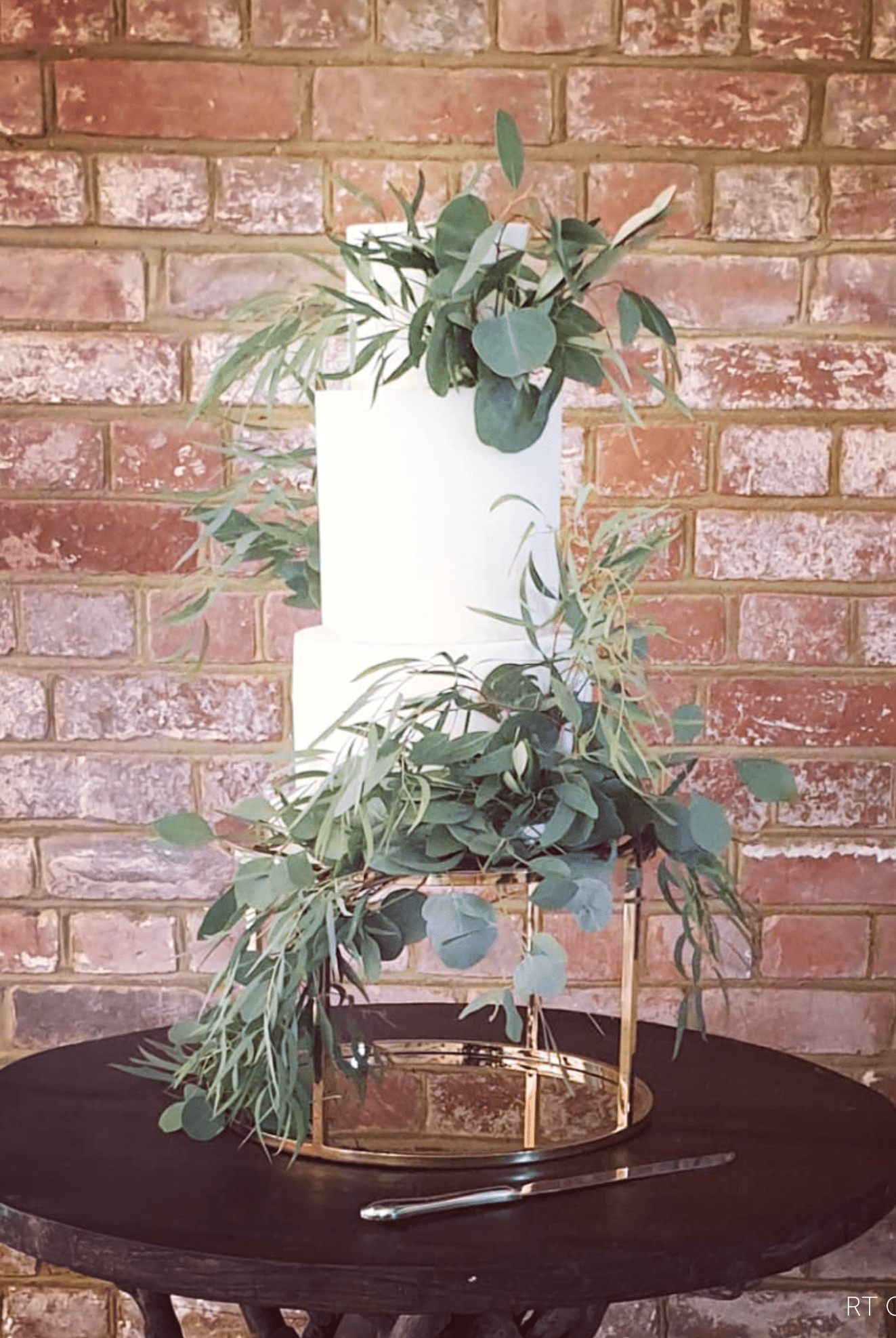 14” Round Metallic Plinth - Prop Options