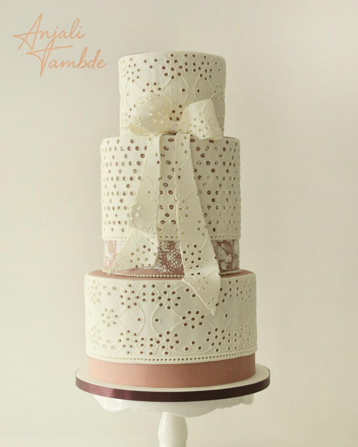 Eyelet Rolling Pins - photo 6 - Prop Options