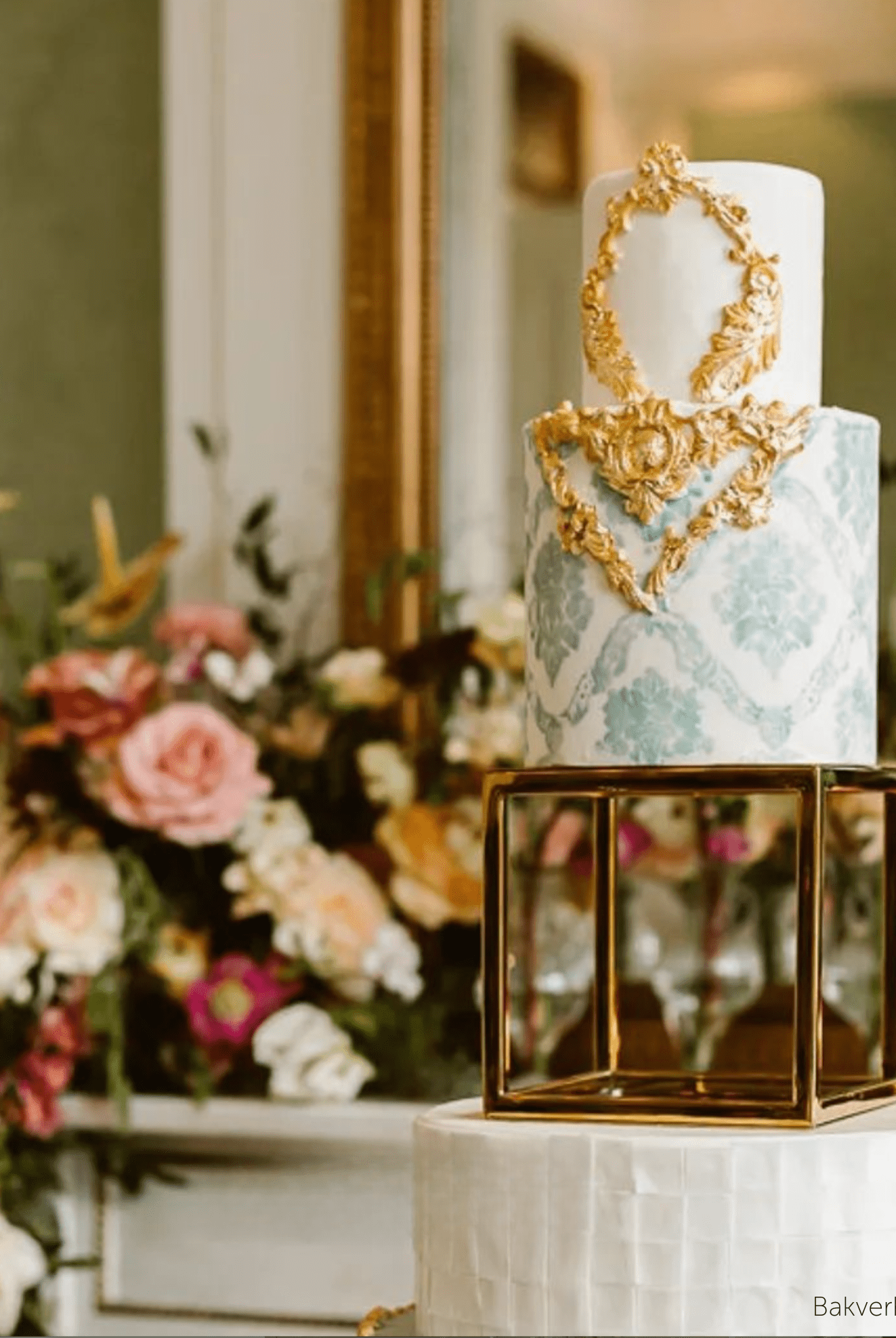 6" Square Metallic Cake Separator - Prop Options