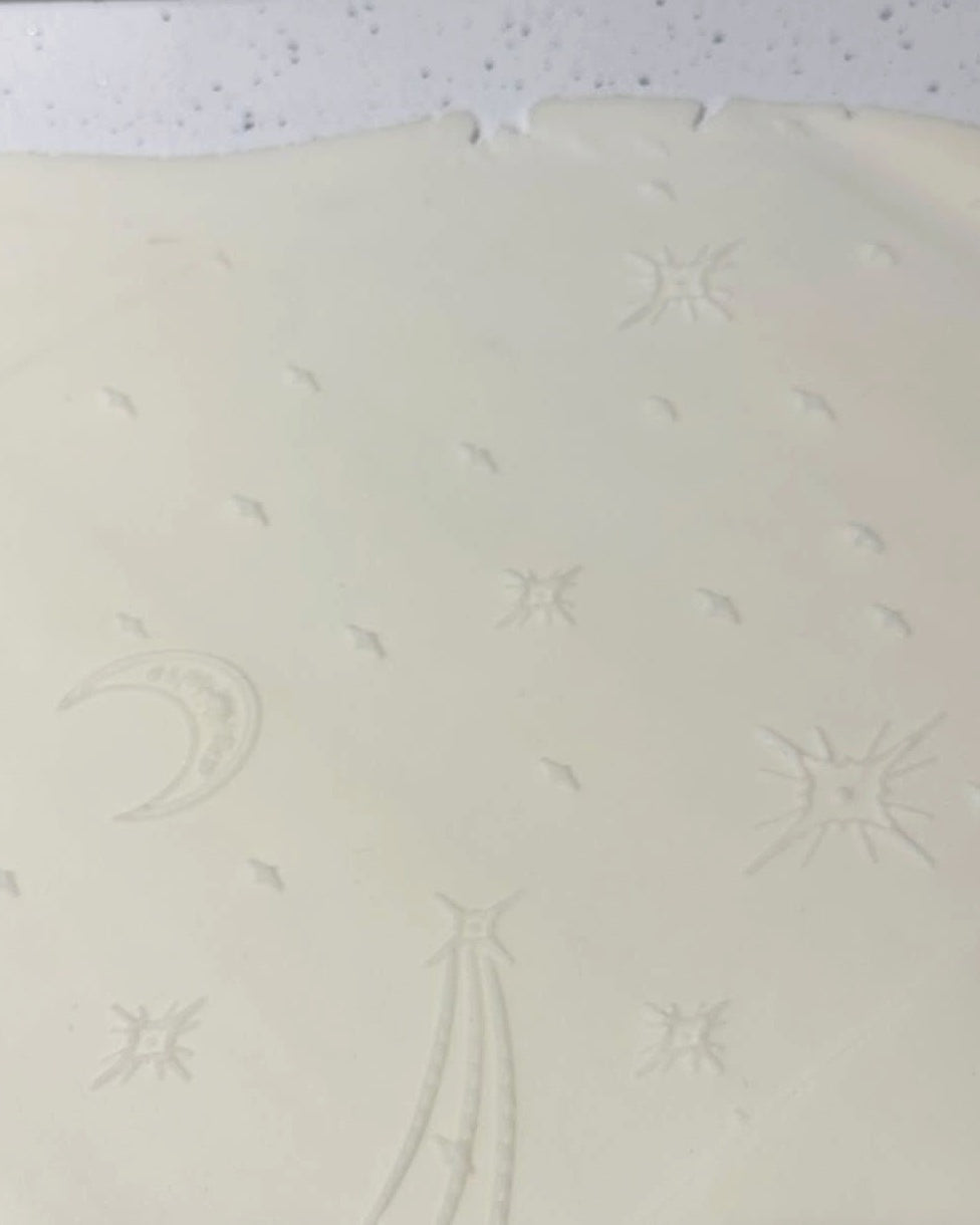 Celestial textured rolling pin pattern embossed in fondant