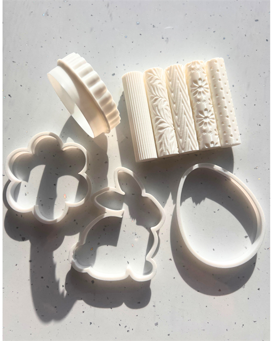 Spring Cutter & Pattern Rolling Pin Bundle - photo 2 - Prop Options