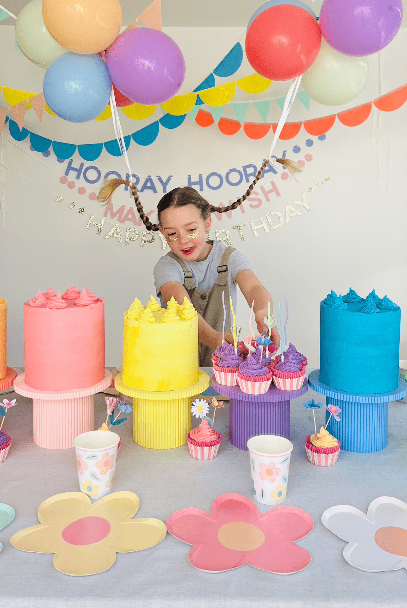 Birthday Bish Pastel Round Reeded Cake Stand - Prop Options