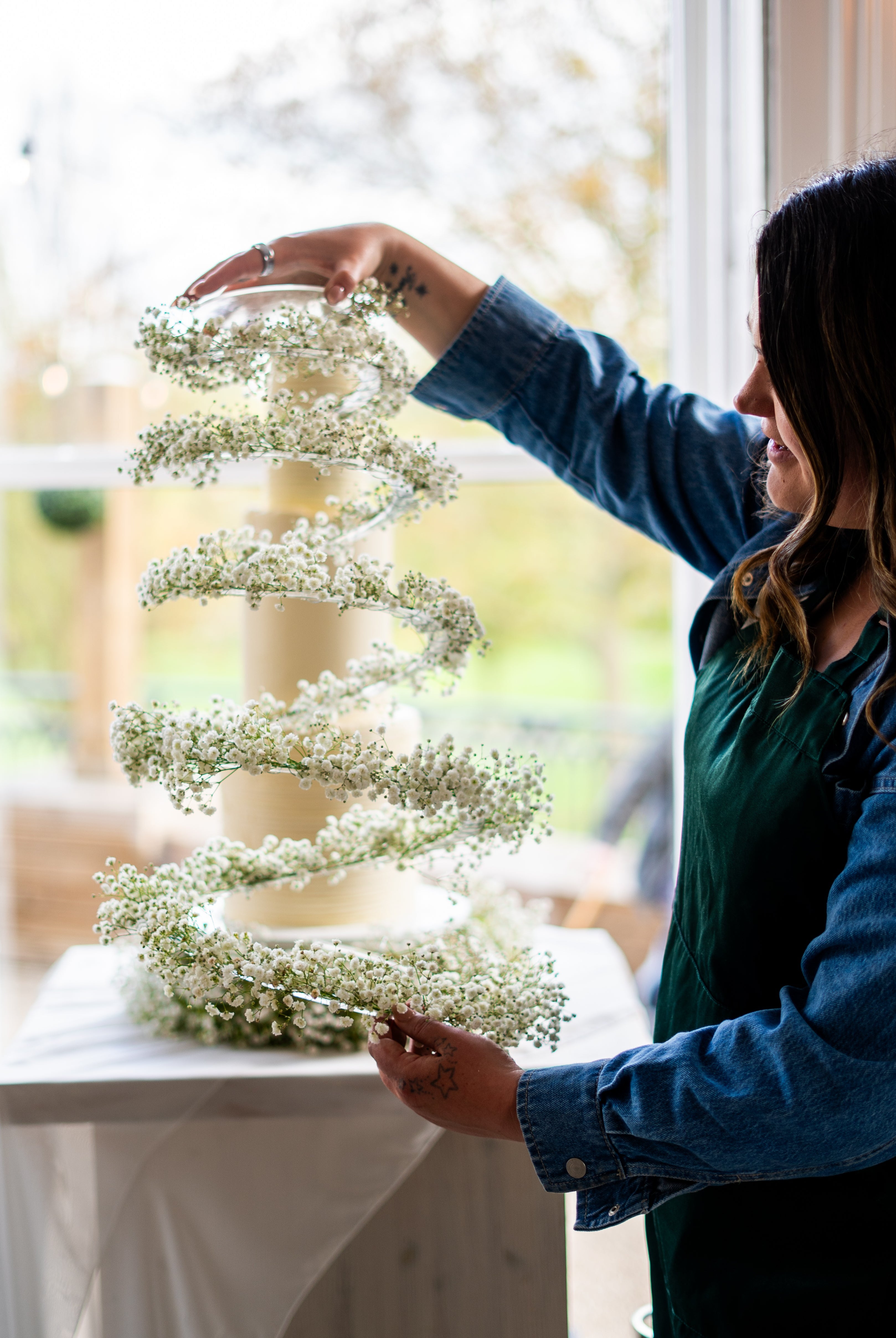 Cake Spiral™ - Acrylic Wrap for Tiered Cakes - Prop Options