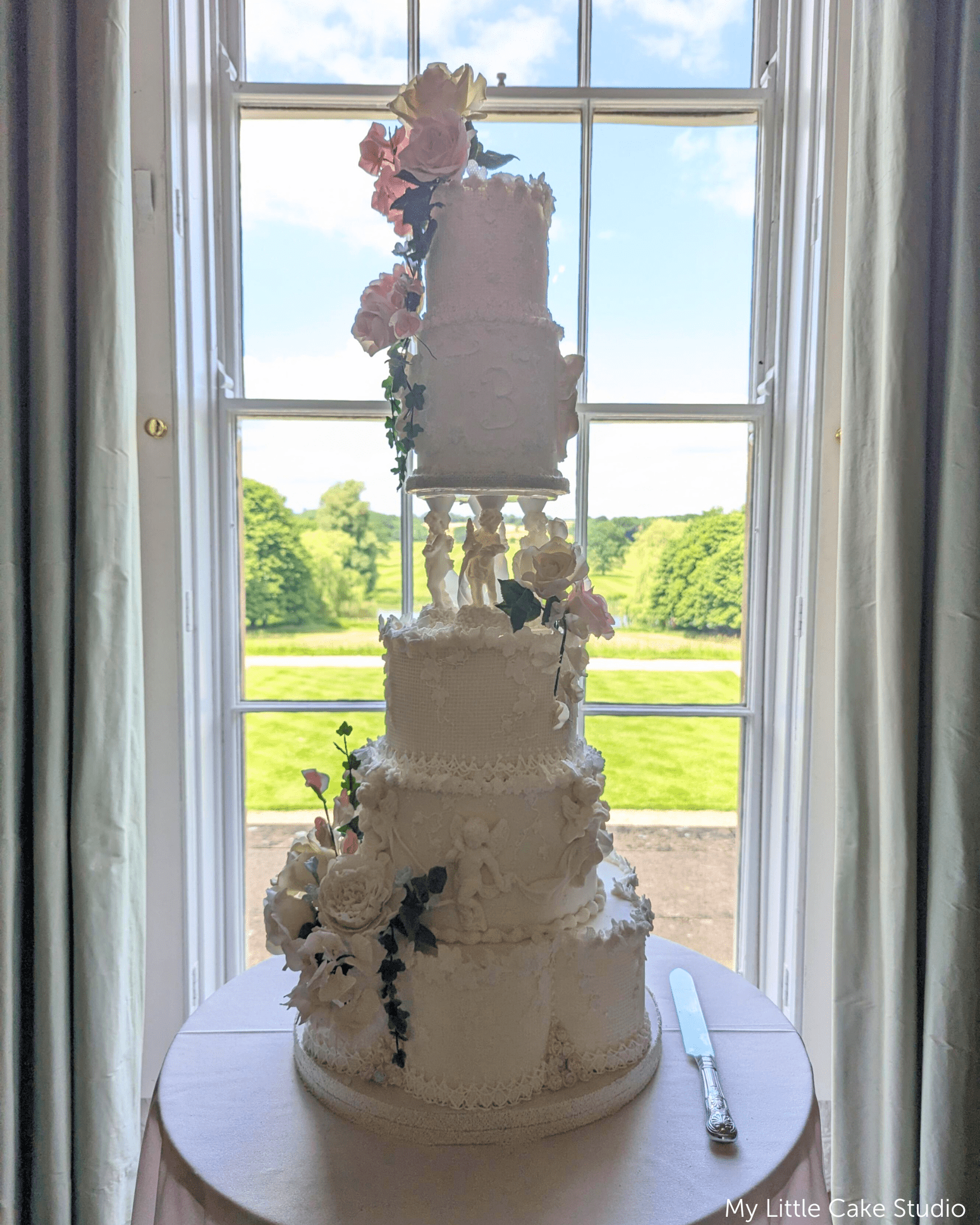 Cherub Cake Separator - Prop Options