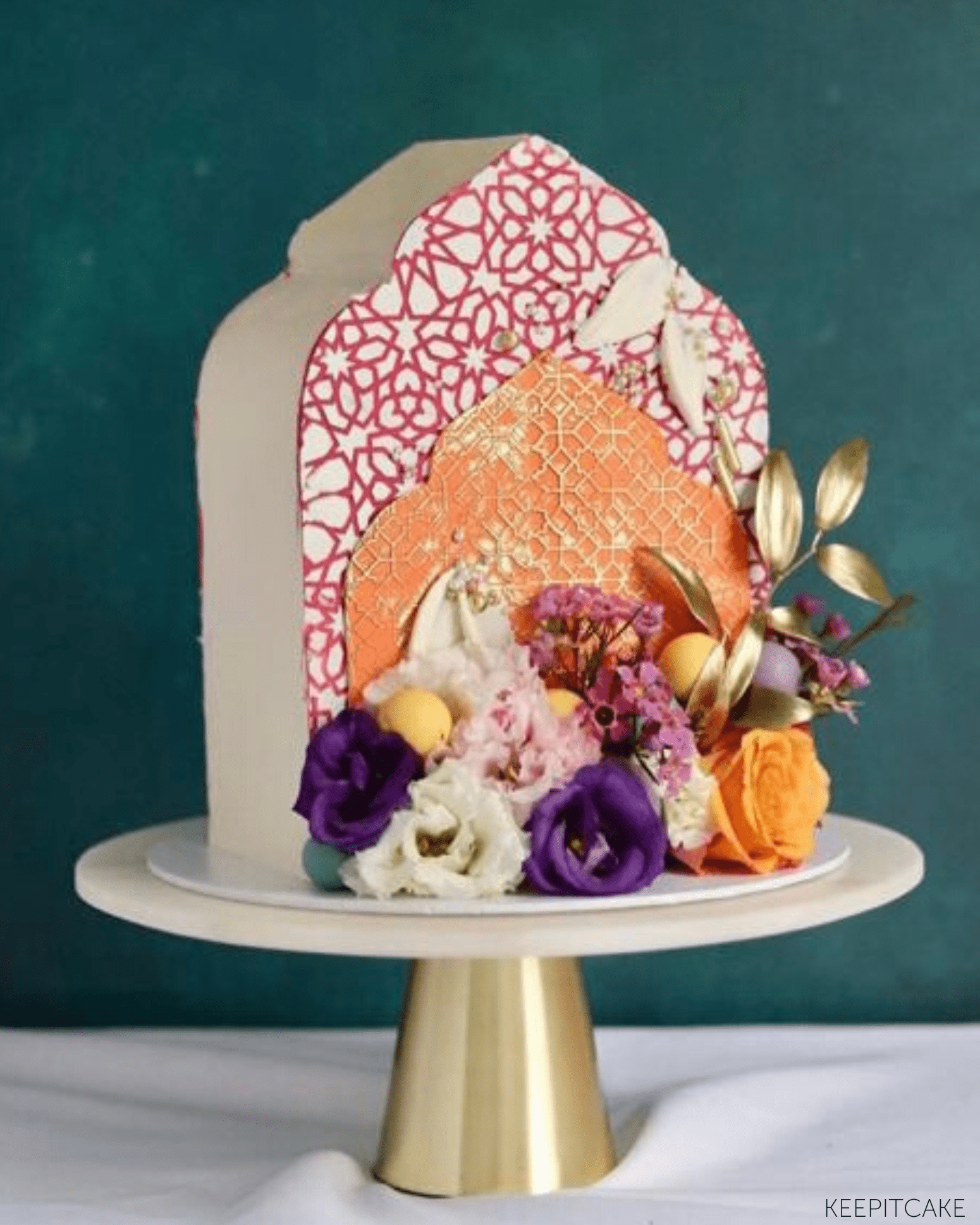 Original Trefoil Arch Cake Guides - Prop Options