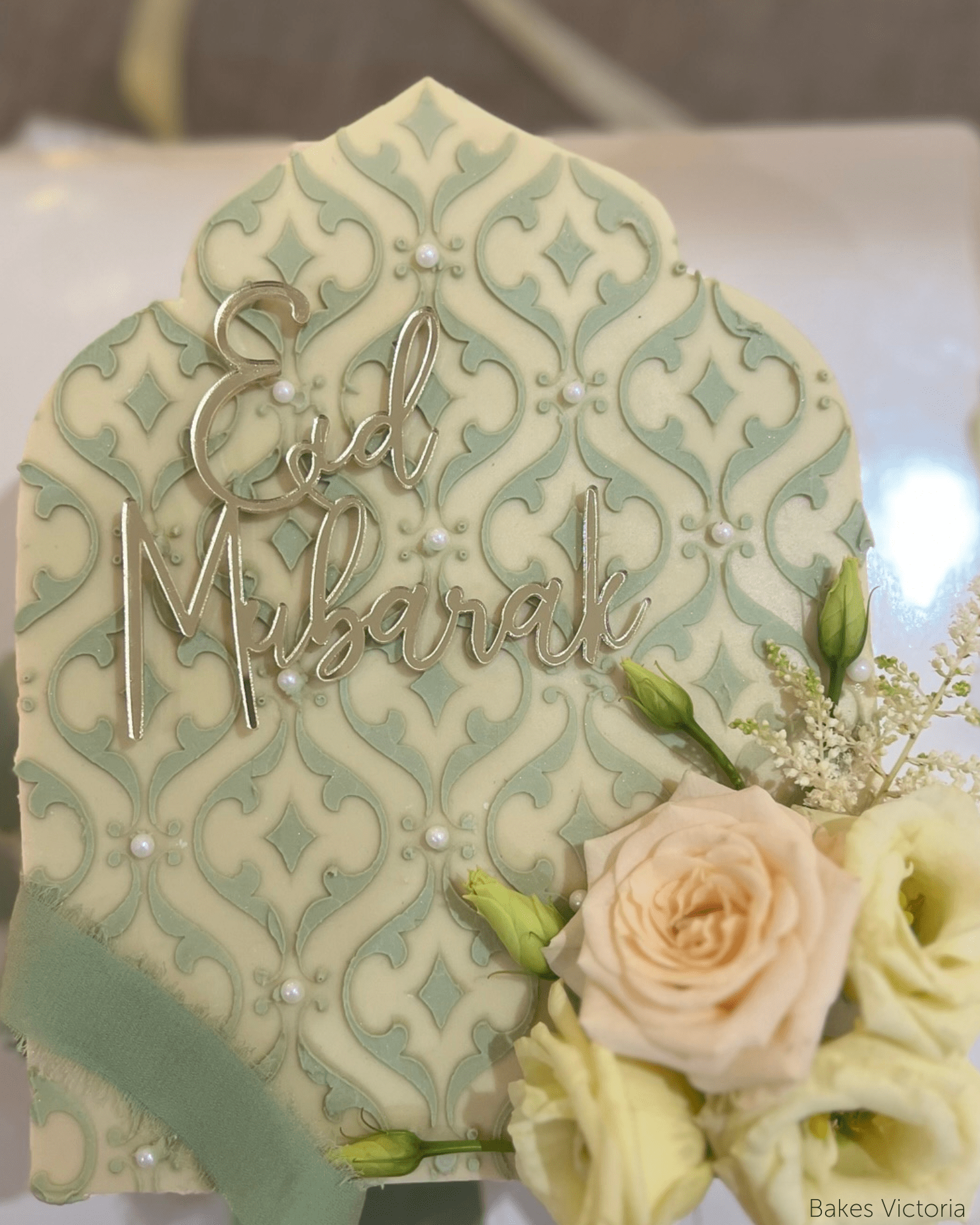 Original Trefoil Arch Cake Guides - Prop Options