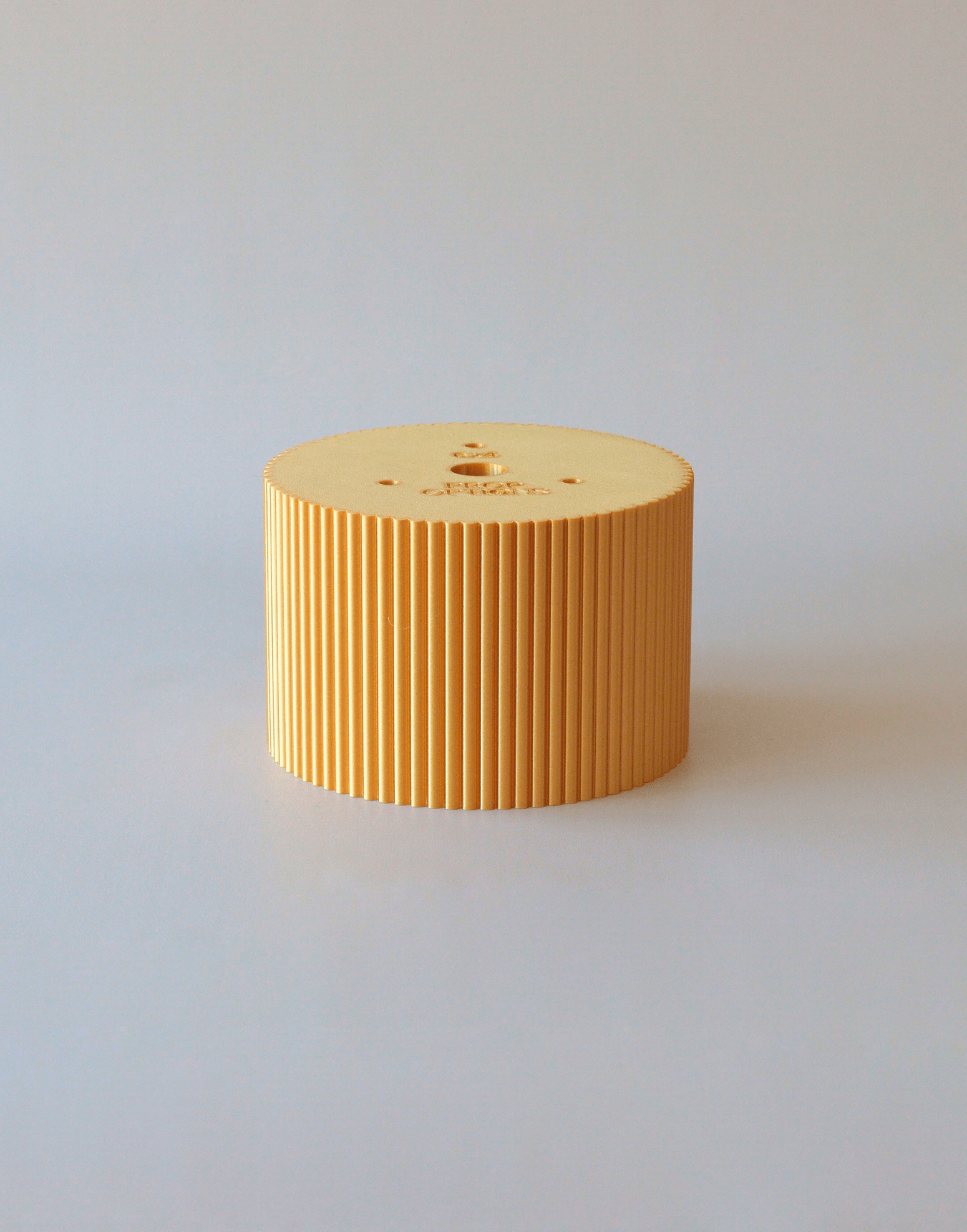 Round Reeded Cake Separator - Prop Options
