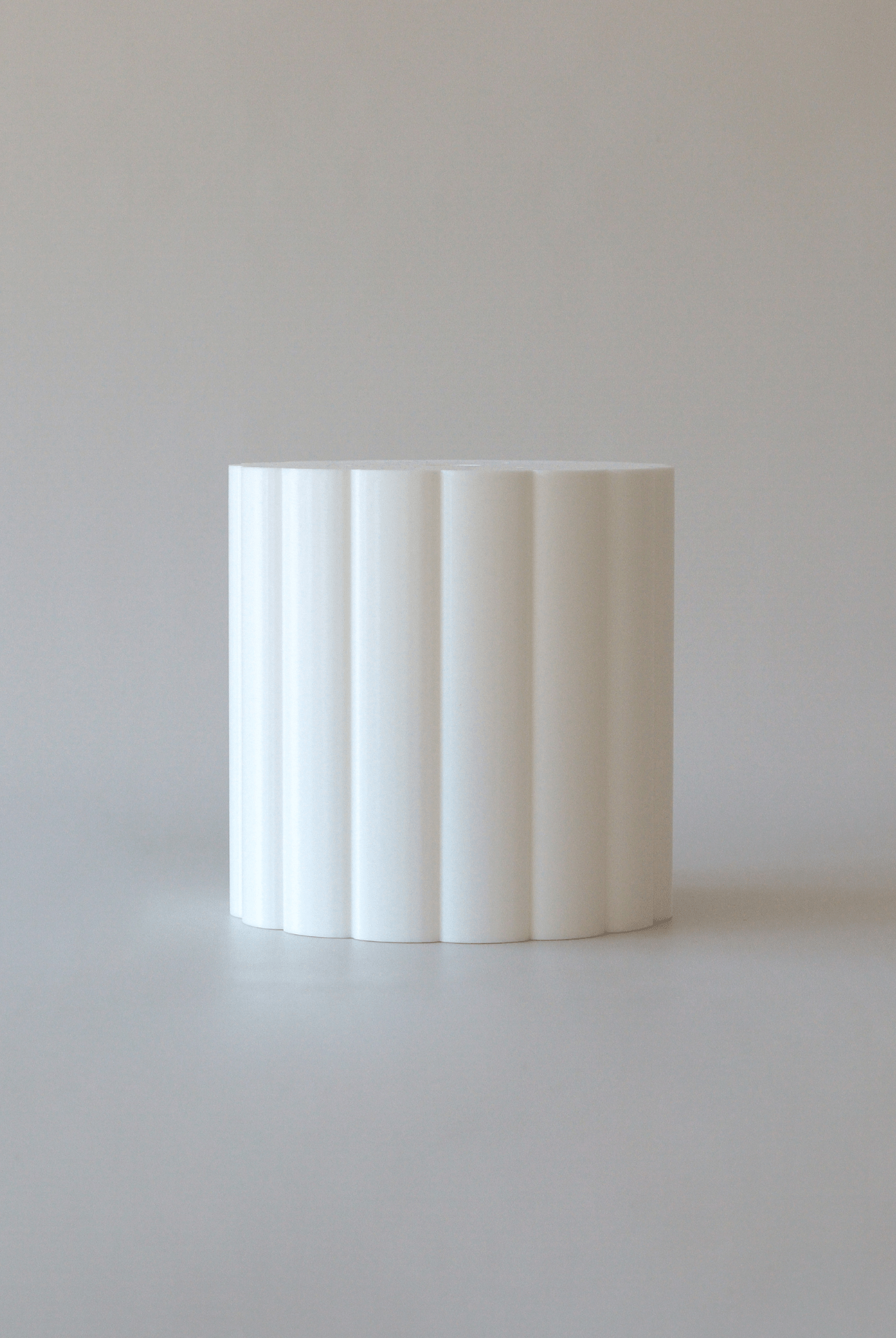 Round Scalloped Cake Separator - Prop Options