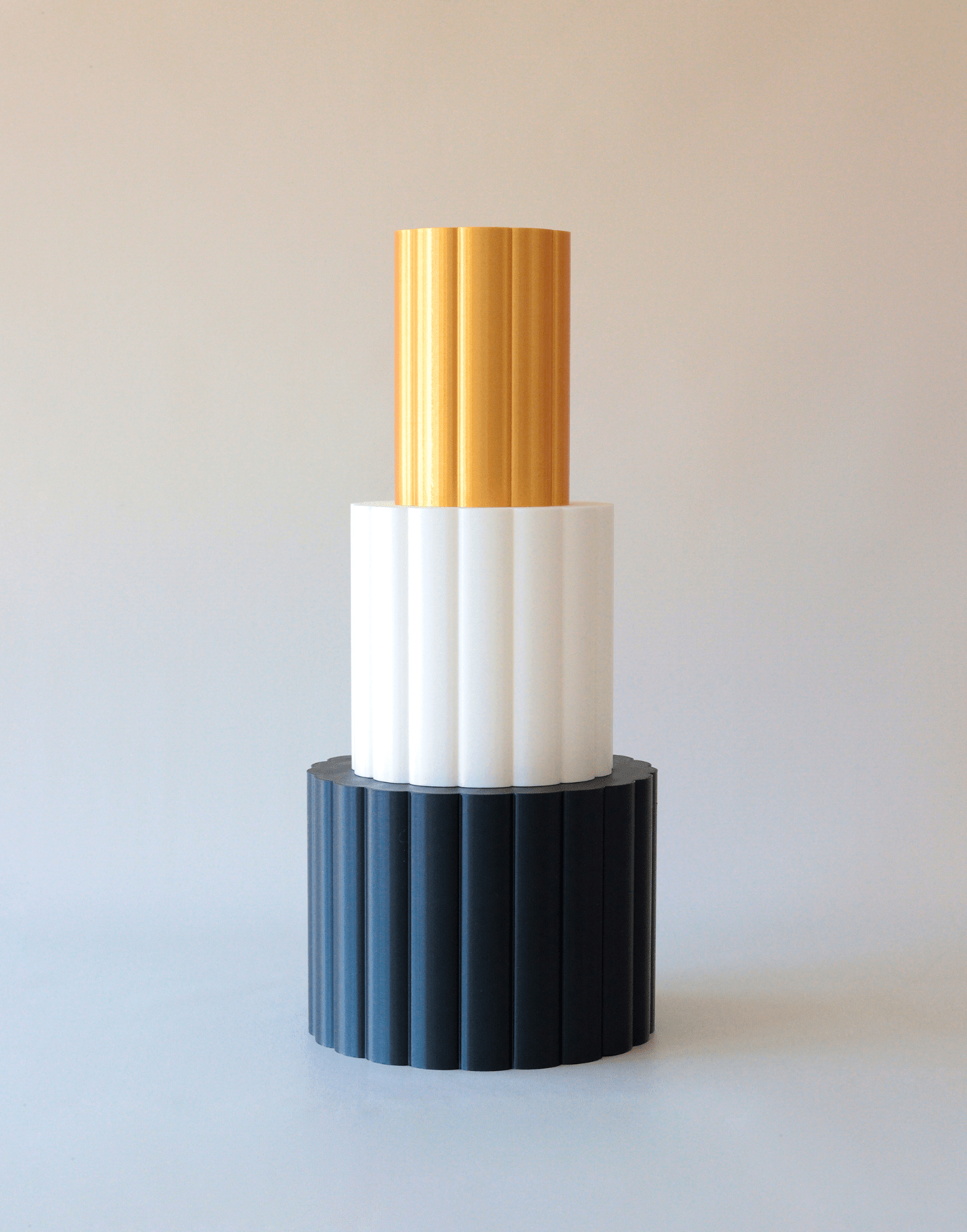 Round Scalloped Cake Separator - Prop Options