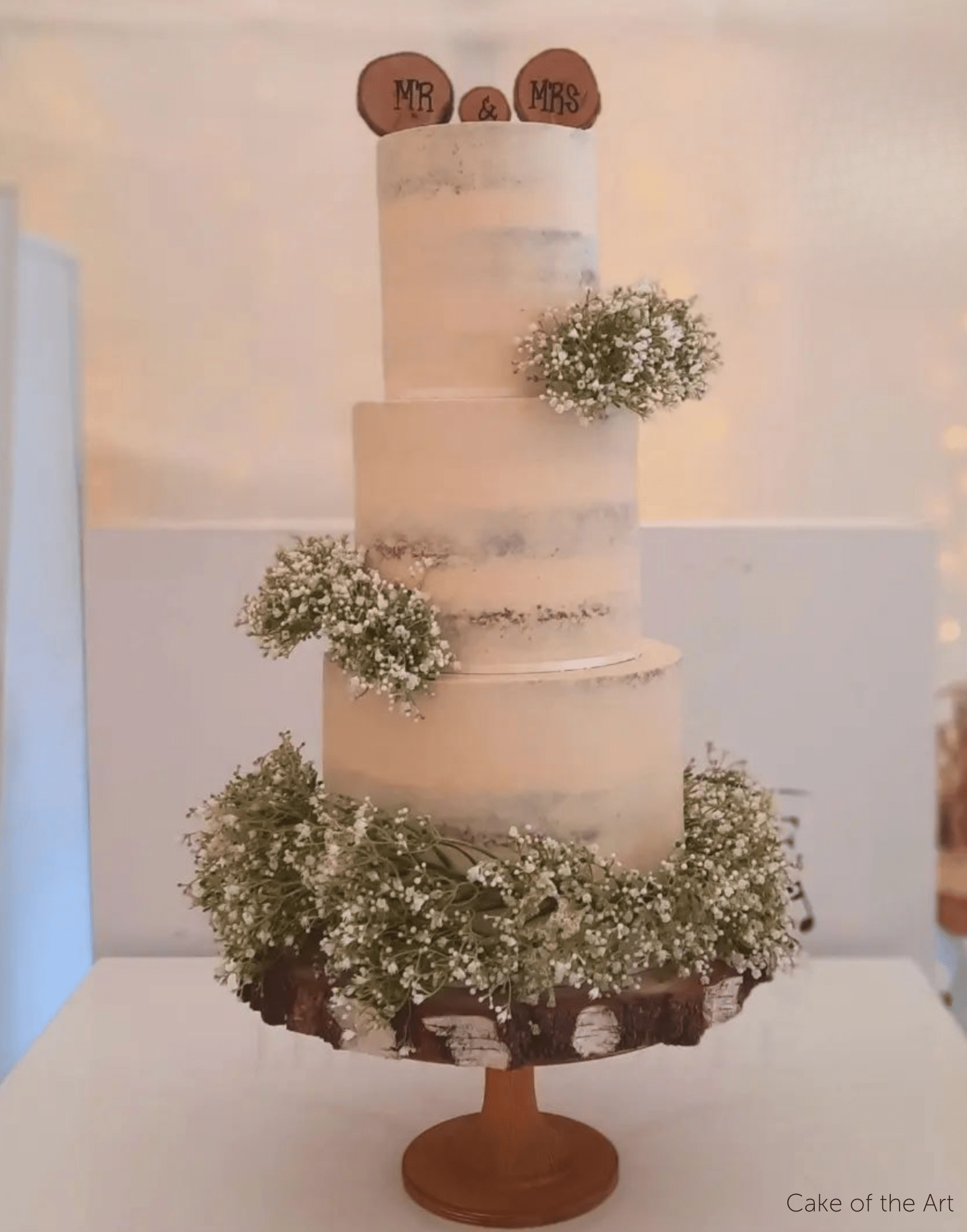 The Hourglass Scandinavian birch stand - Prop Options