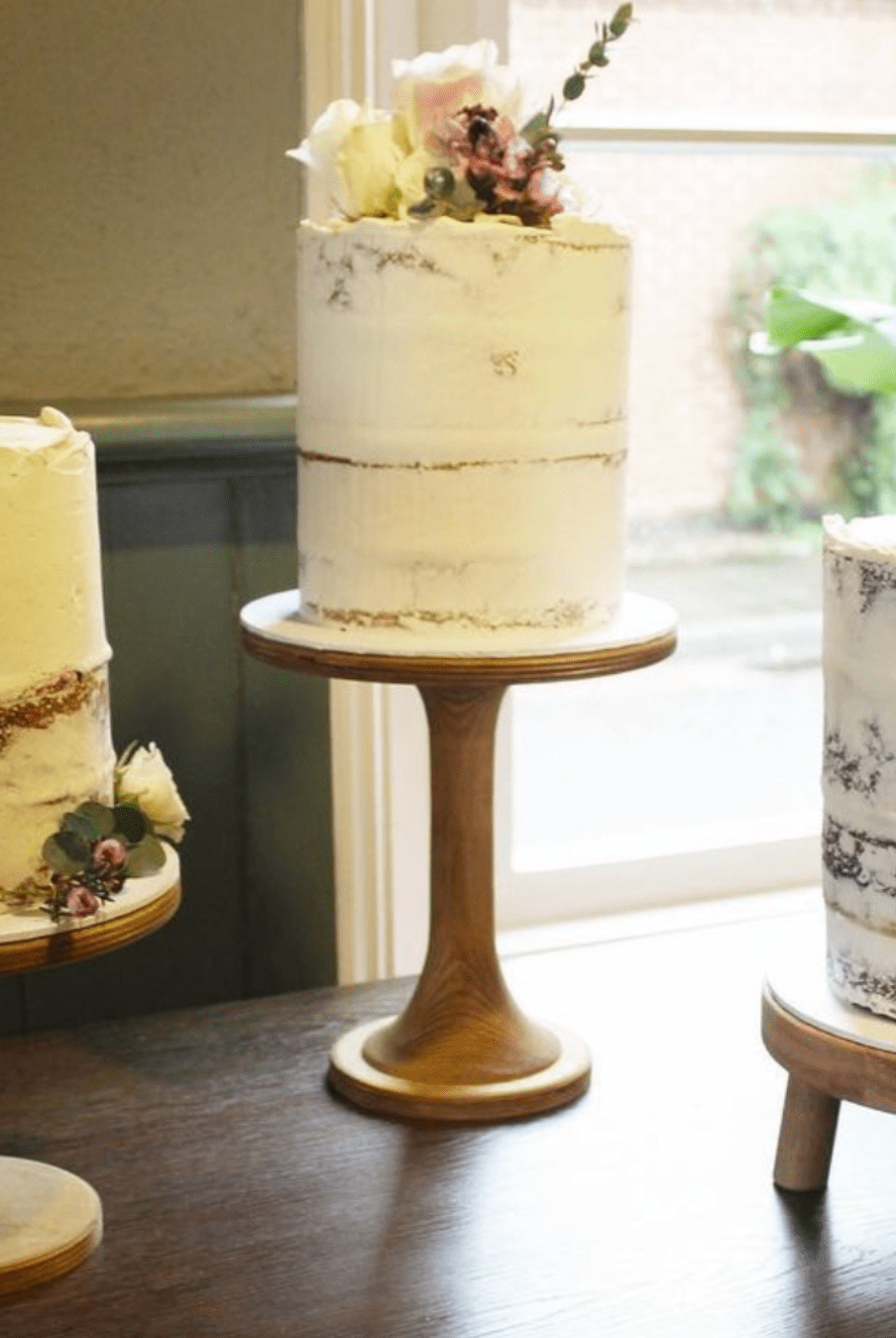 The Hourglass Scandinavian birch stand - Prop Options