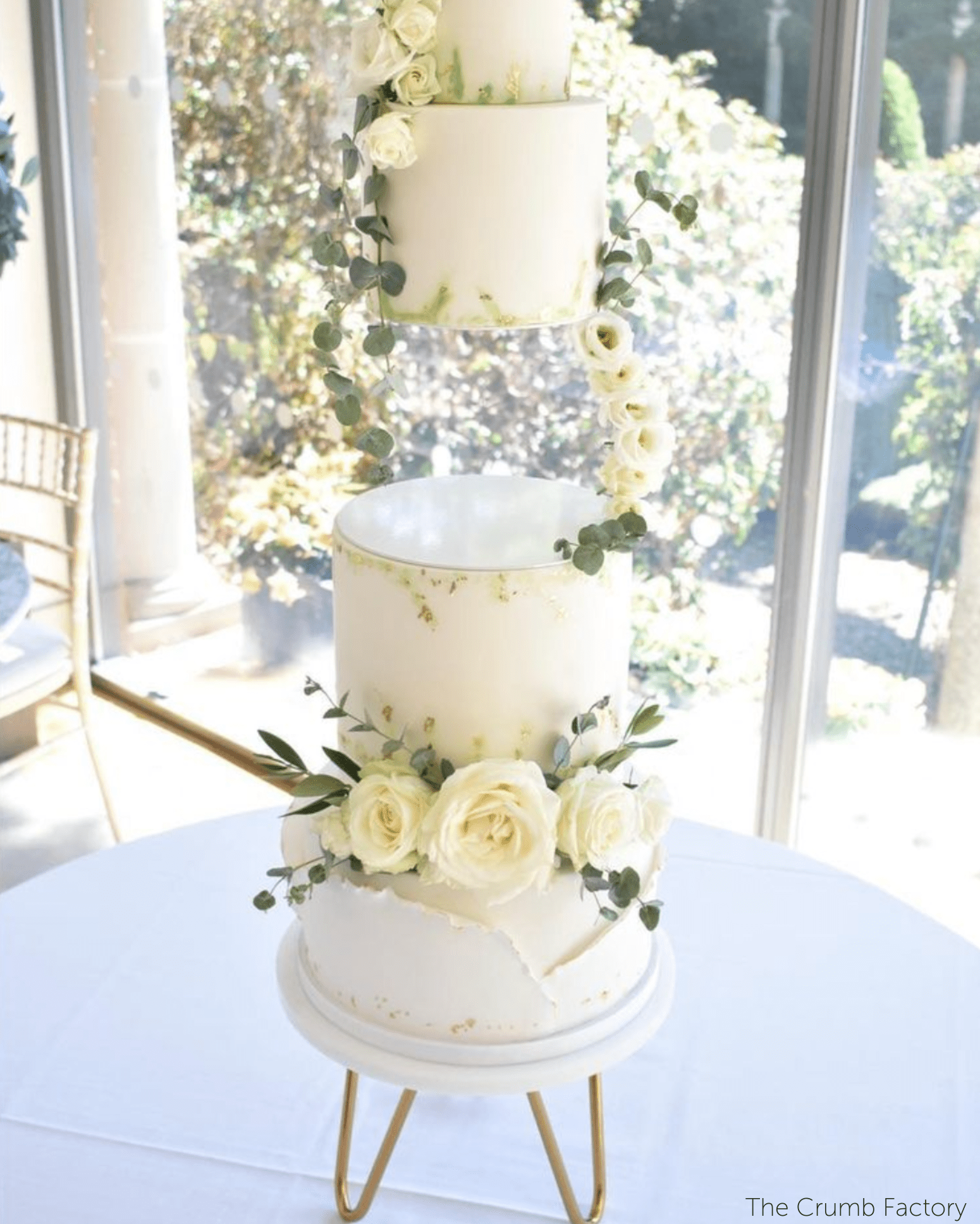 The Pinnacle Acrylic Hairpin Cake Stand - Prop Options