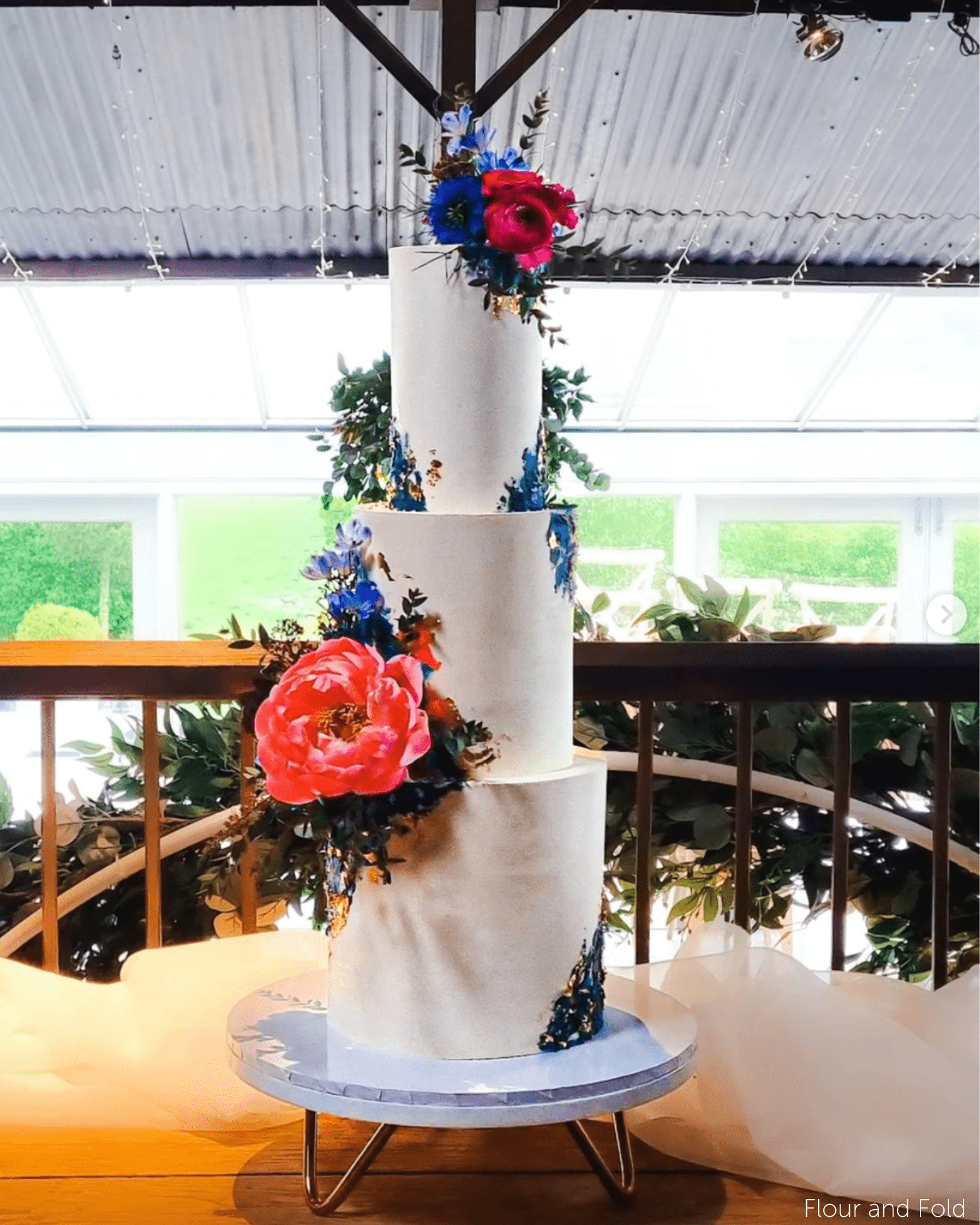 The Pinnacle Acrylic Hairpin Cake Stand - Prop Options