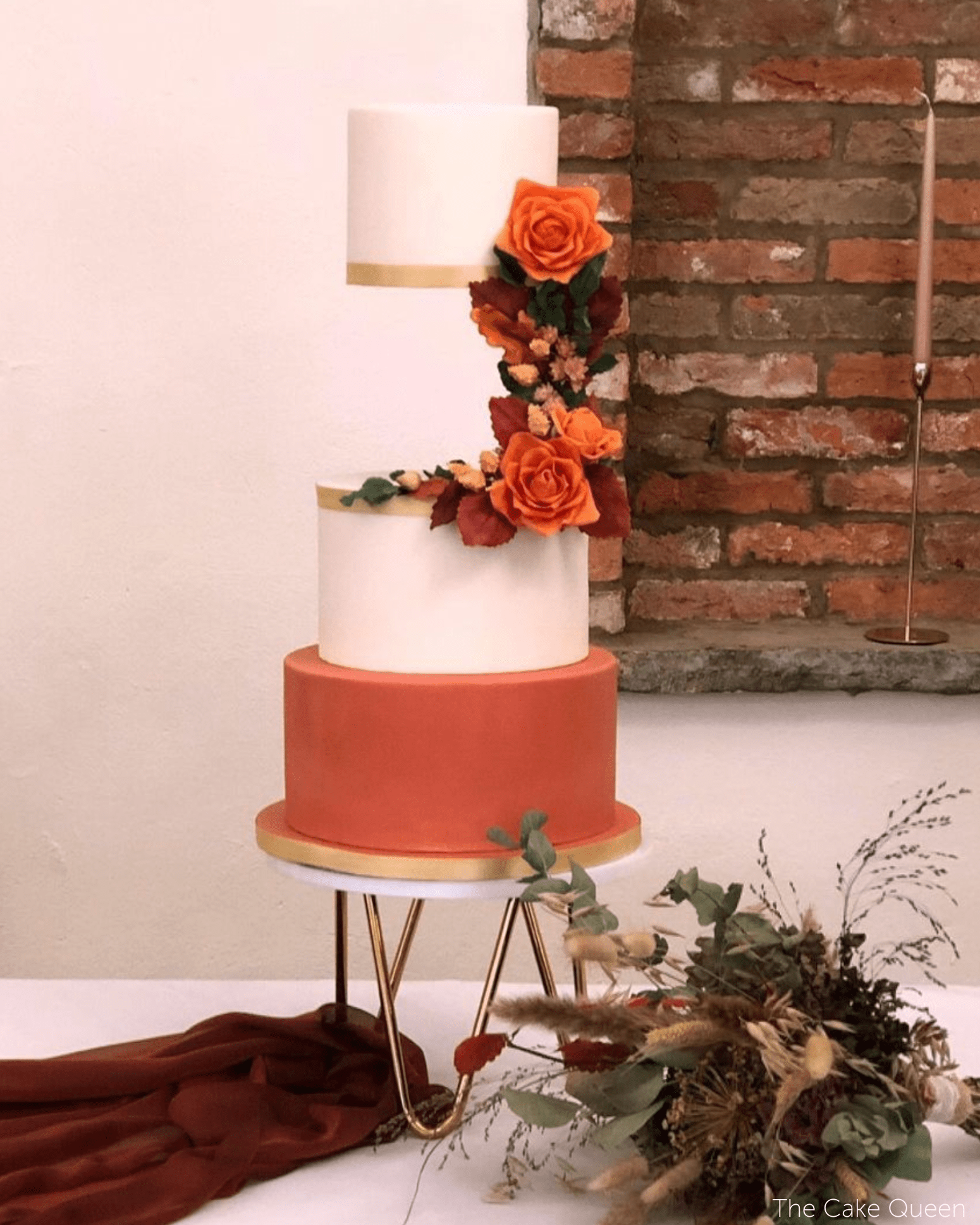 The Pinnacle Acrylic Hairpin Cake Stand - Prop Options