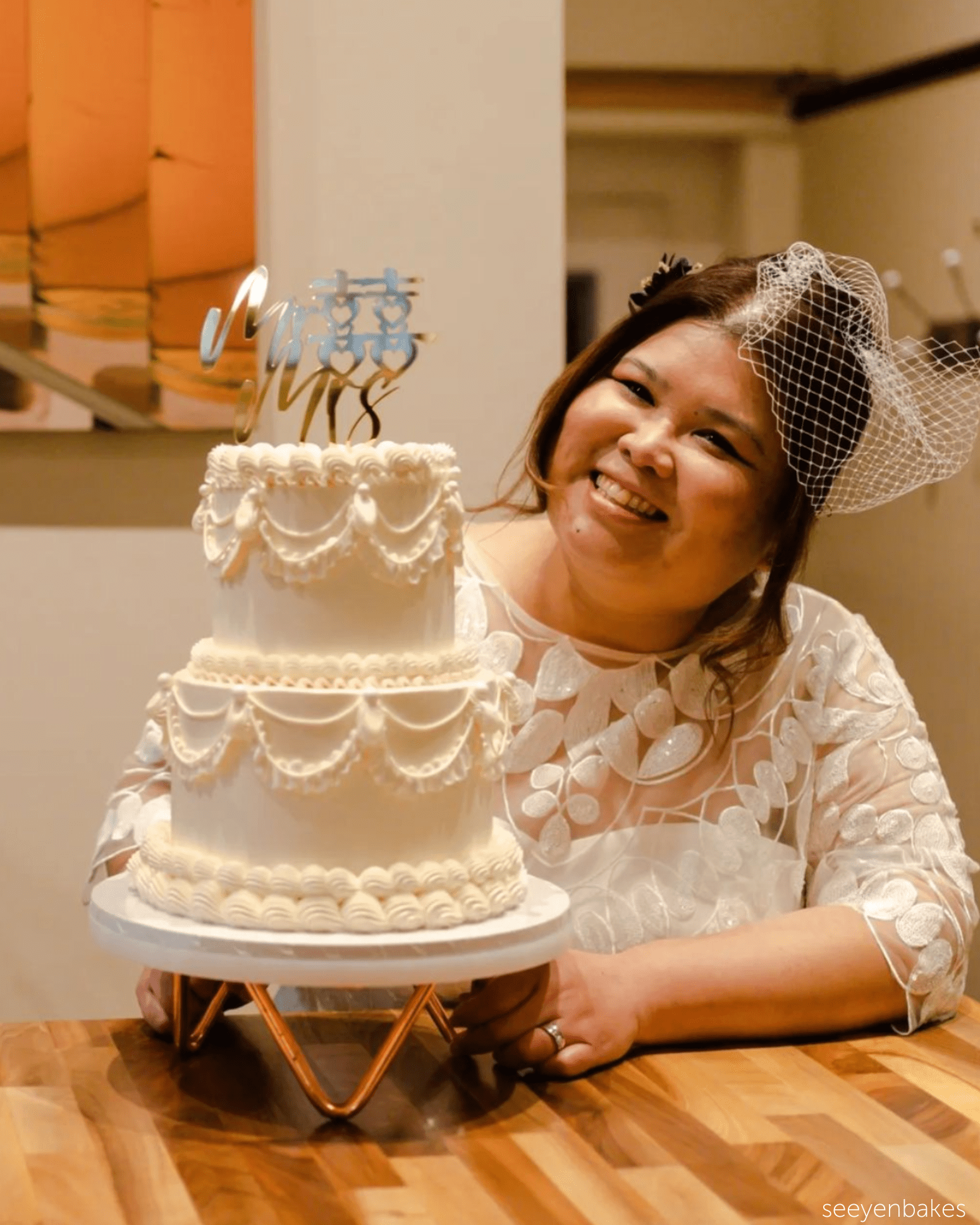 The Pinnacle Acrylic Hairpin Cake Stand - Prop Options