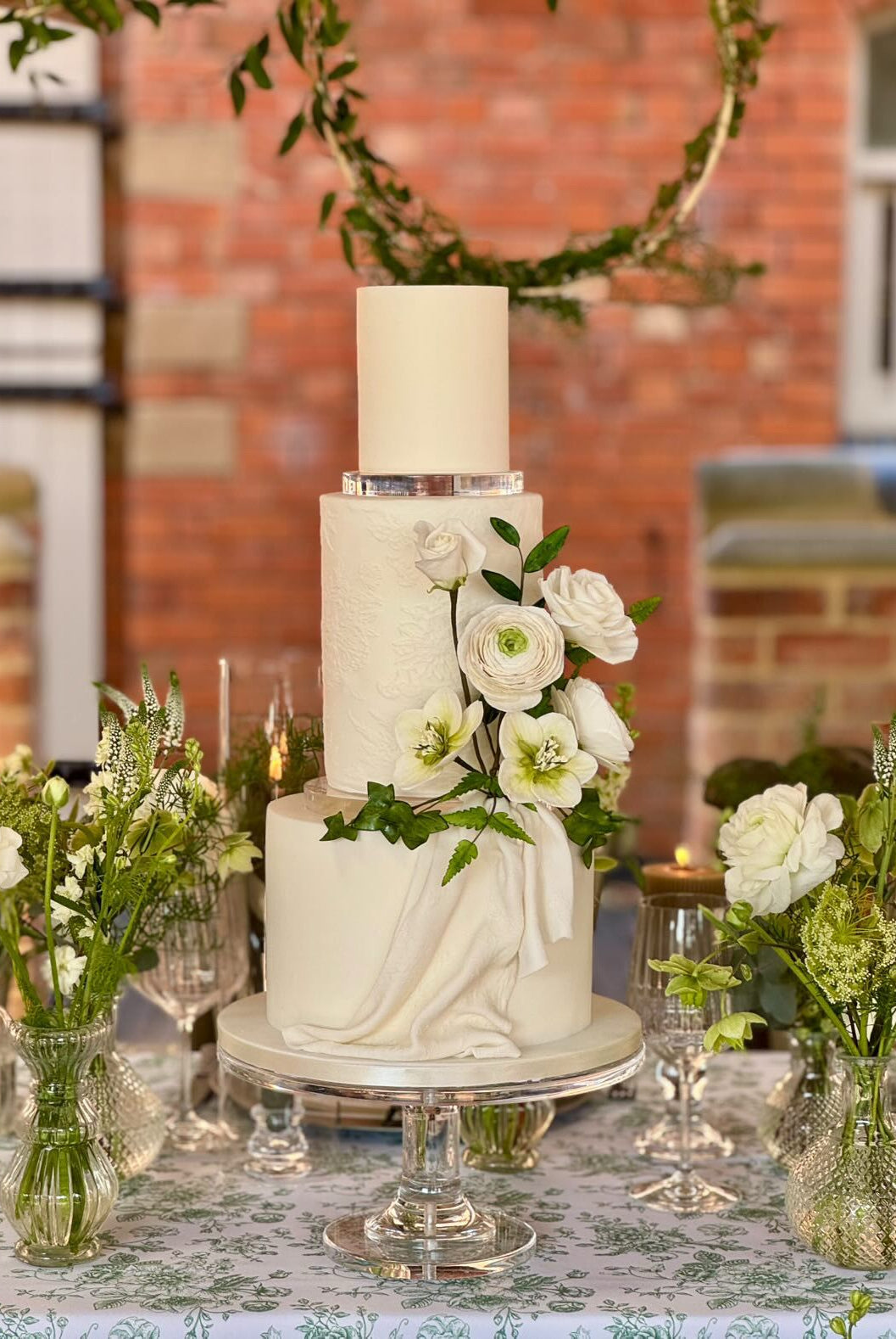 Ultra - polished Acrylic Pedestal Cake Stand - Prop Options