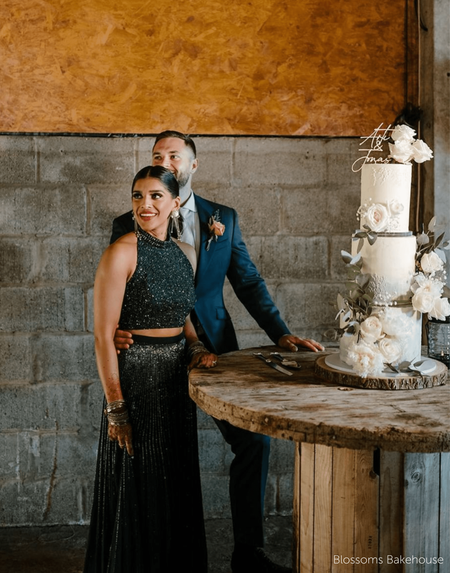 15mm Round Ultra Polished Clear Acrylic Cake Spacers - Prop Options