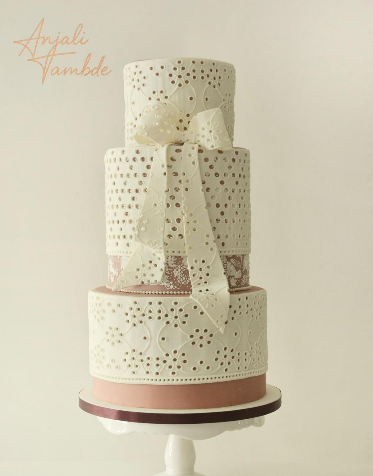 Eyelet Rolling Pins - photo 6 - Prop Options