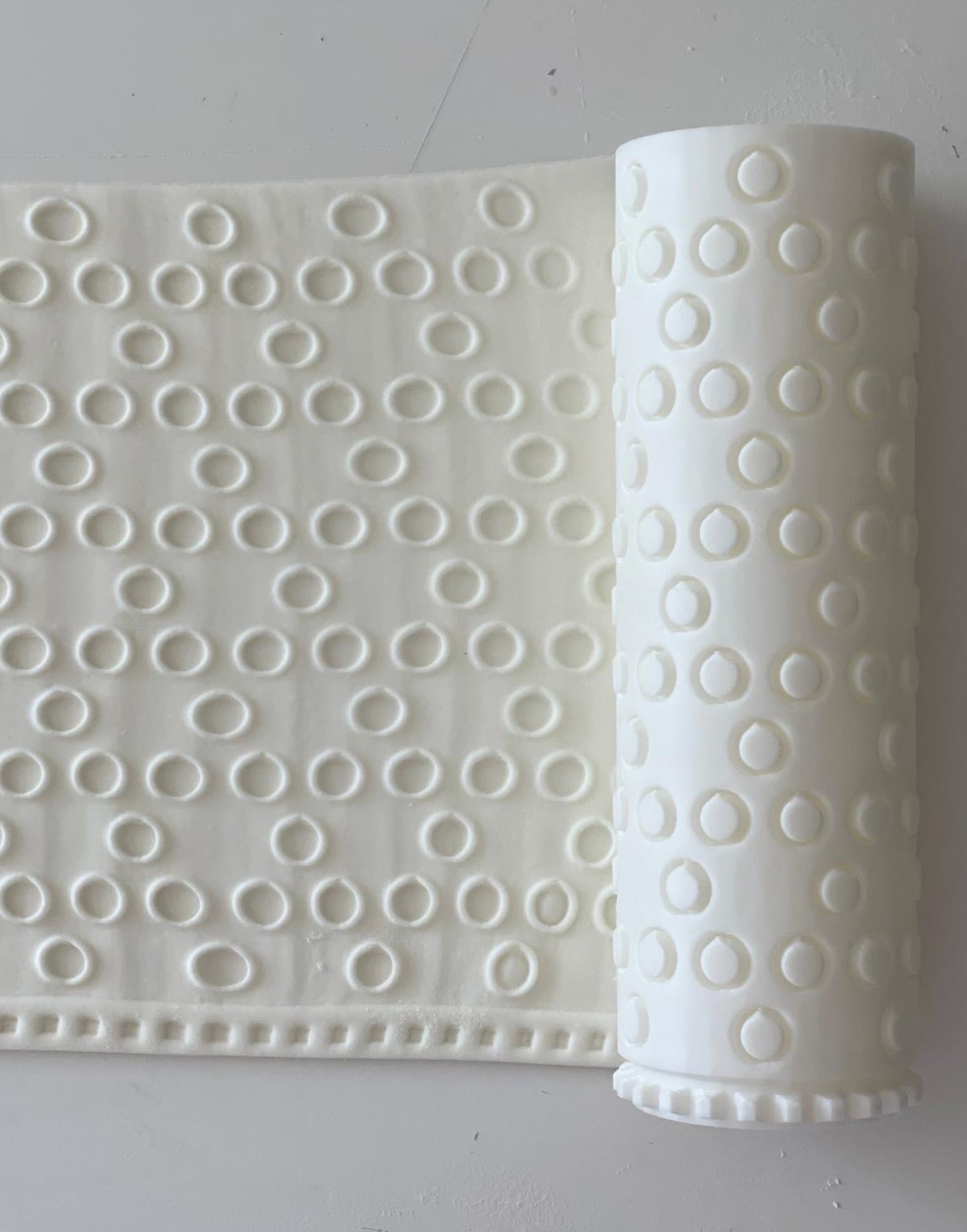 Eyelet Rolling Pins - photo 7 - Prop Options