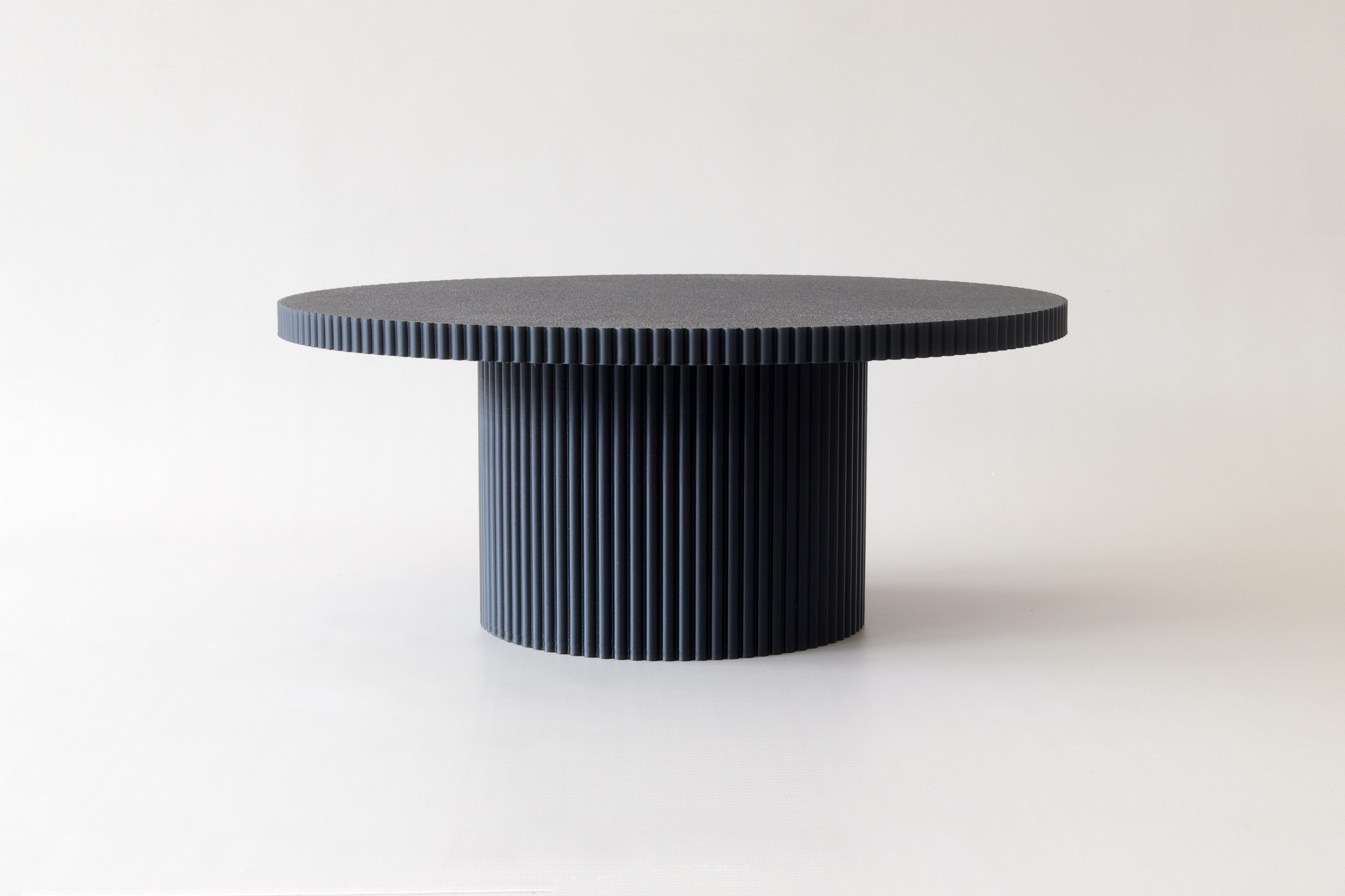 Reeded Cake Stand - Round - photo 5 - Prop Options