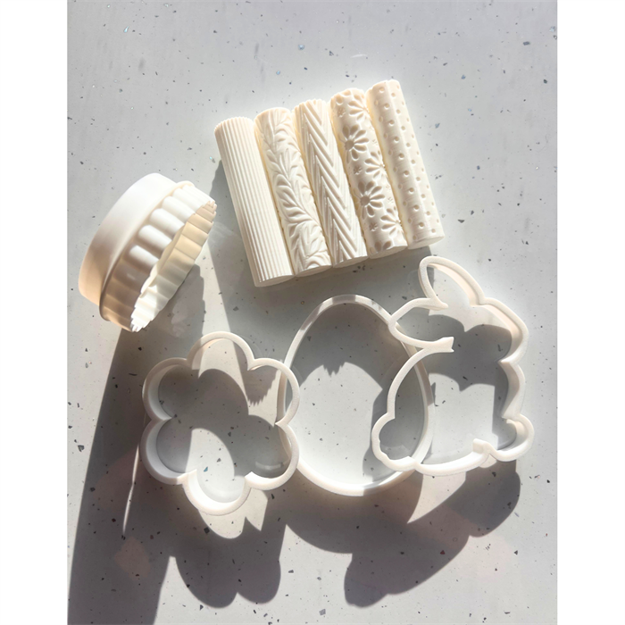 Spring Cutter & Pattern Rolling Pin Bundle - photo 3 - Prop Options