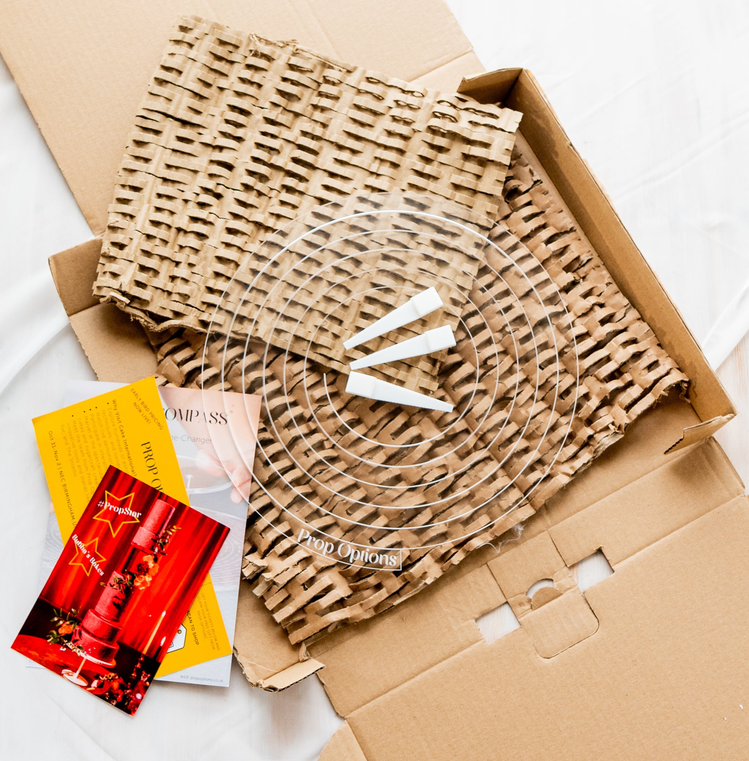 Cake Spiral™ - Acrylic Wrap for Tiered Cakes - Prop Options