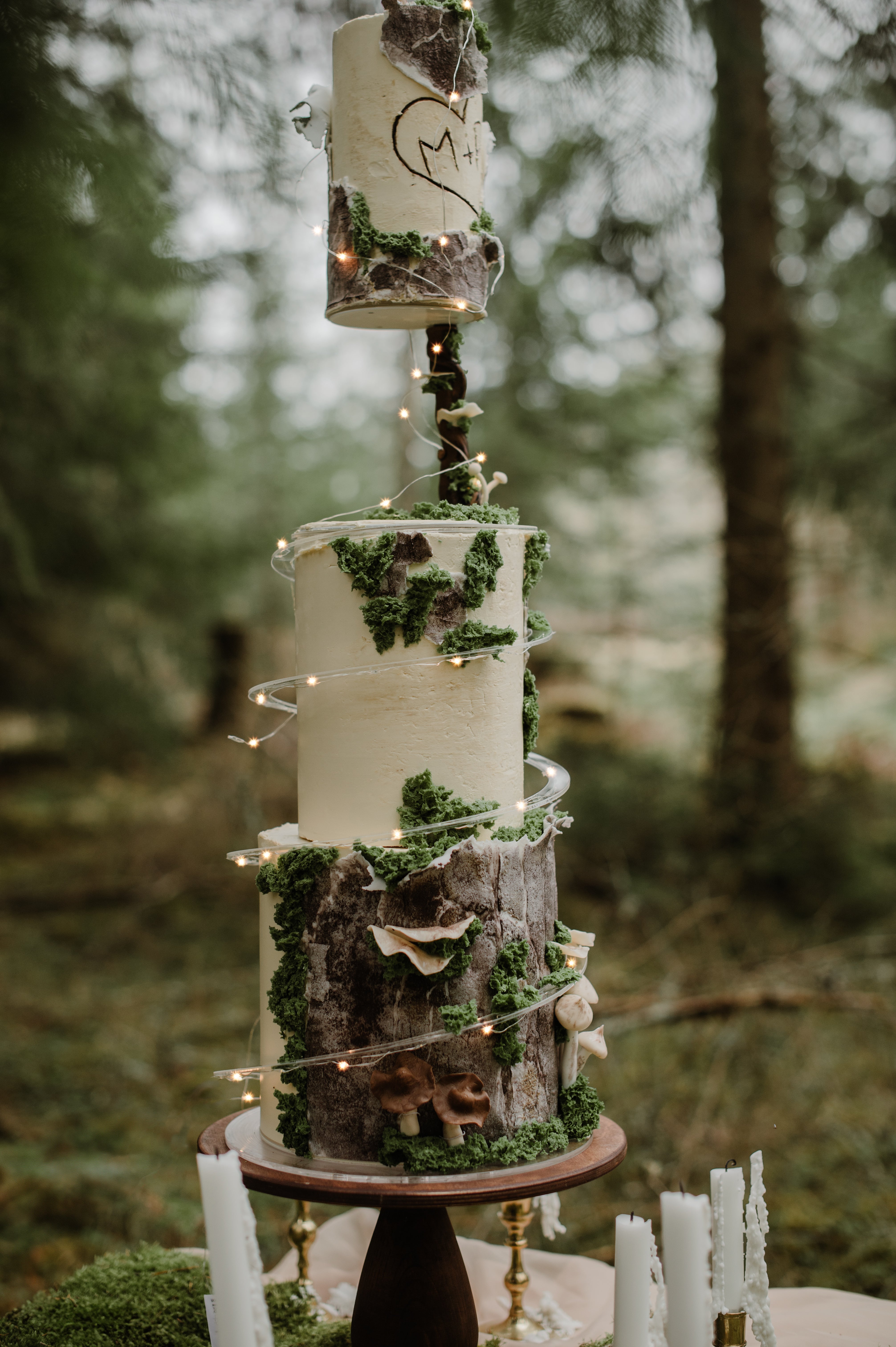 Cake Spiral™ - Acrylic Wrap for Tiered Cakes - Prop Options