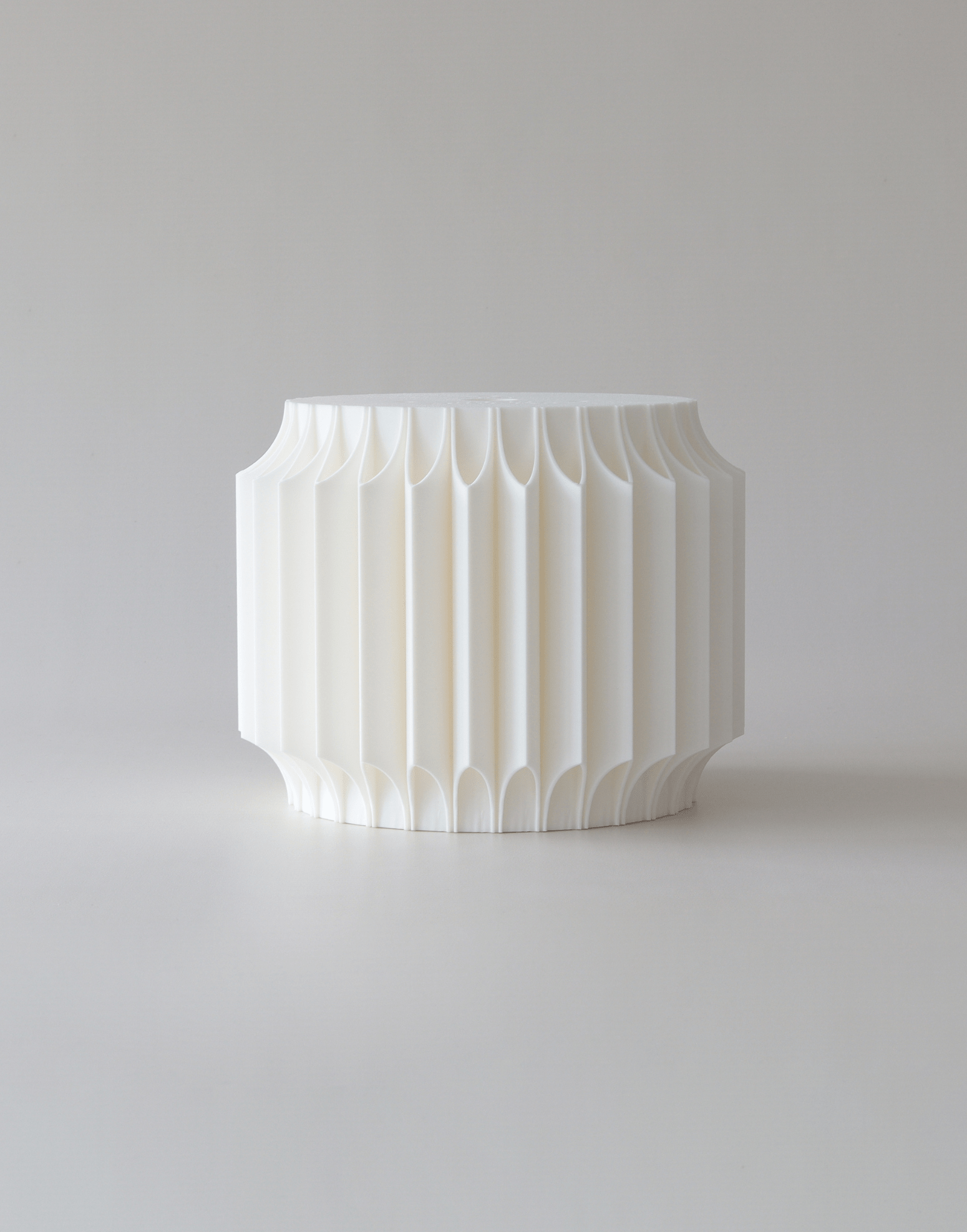 Round Fluted Cake Separator - Prop Options